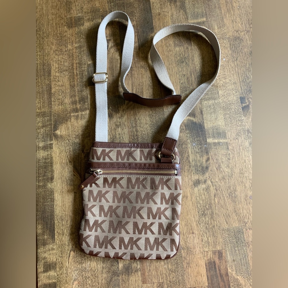 Michael Kors Cross body Purse
